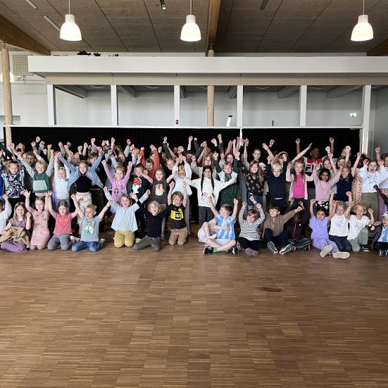 Fællesbillede med alle de nye læseambassadører.